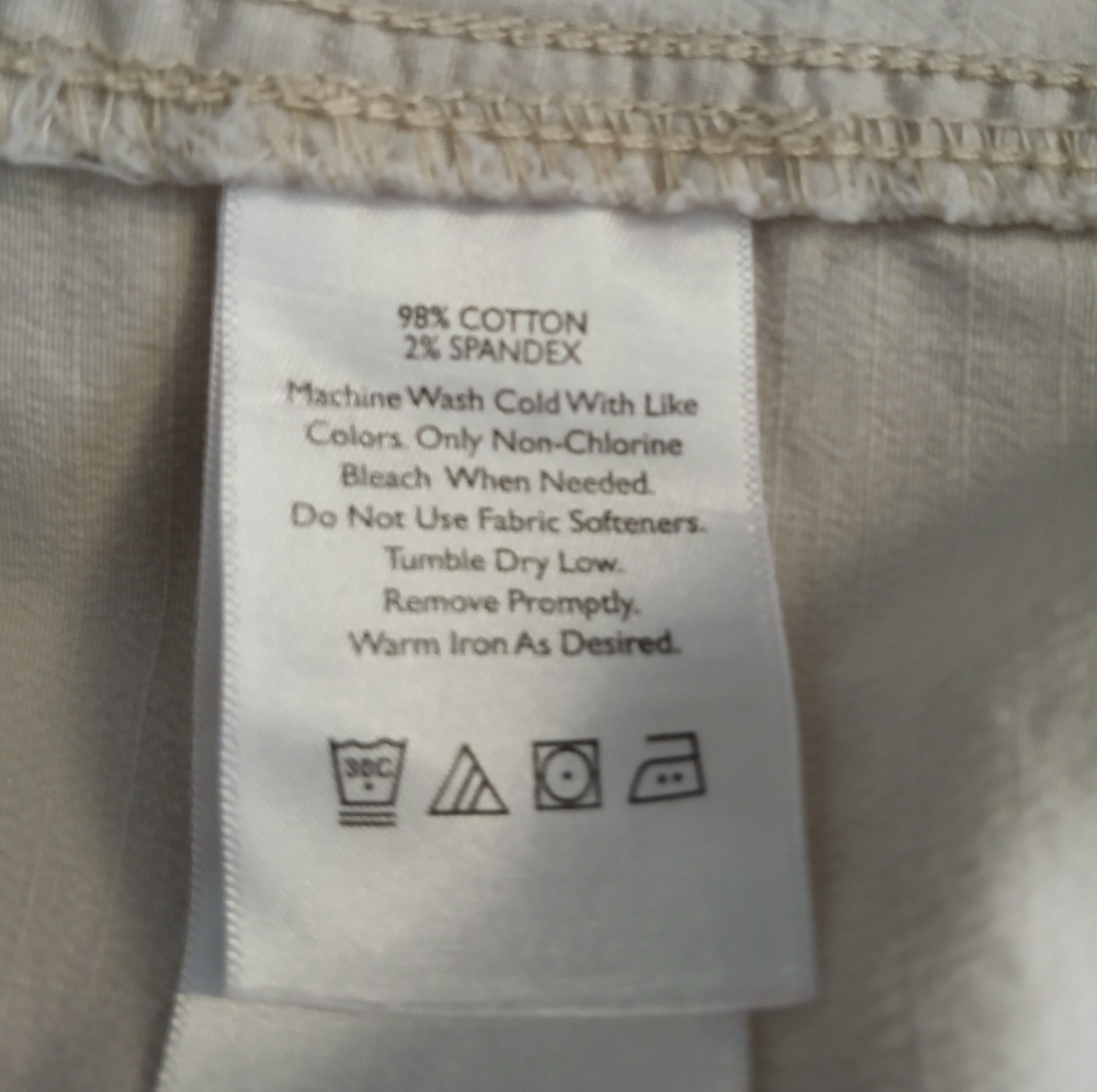 Eddie Bauer Womens Ripstop Capri pants Size 14 Color Beige - Picture 9 of 10